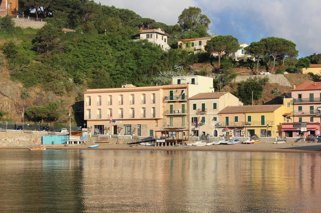 Hotel L'Approdo Porto Azzurro Buitenkant foto